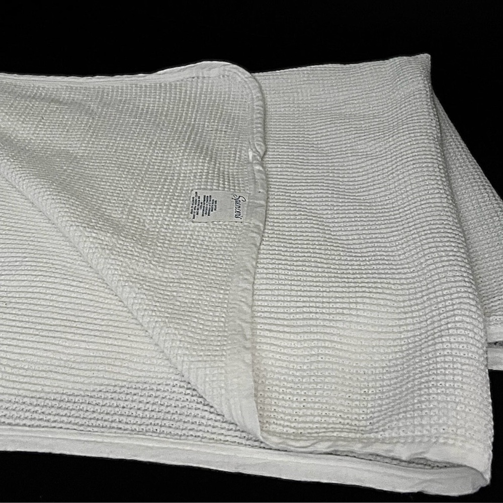 Spencer’s White Thermal Waffle Weave Baby Blanket Vintage